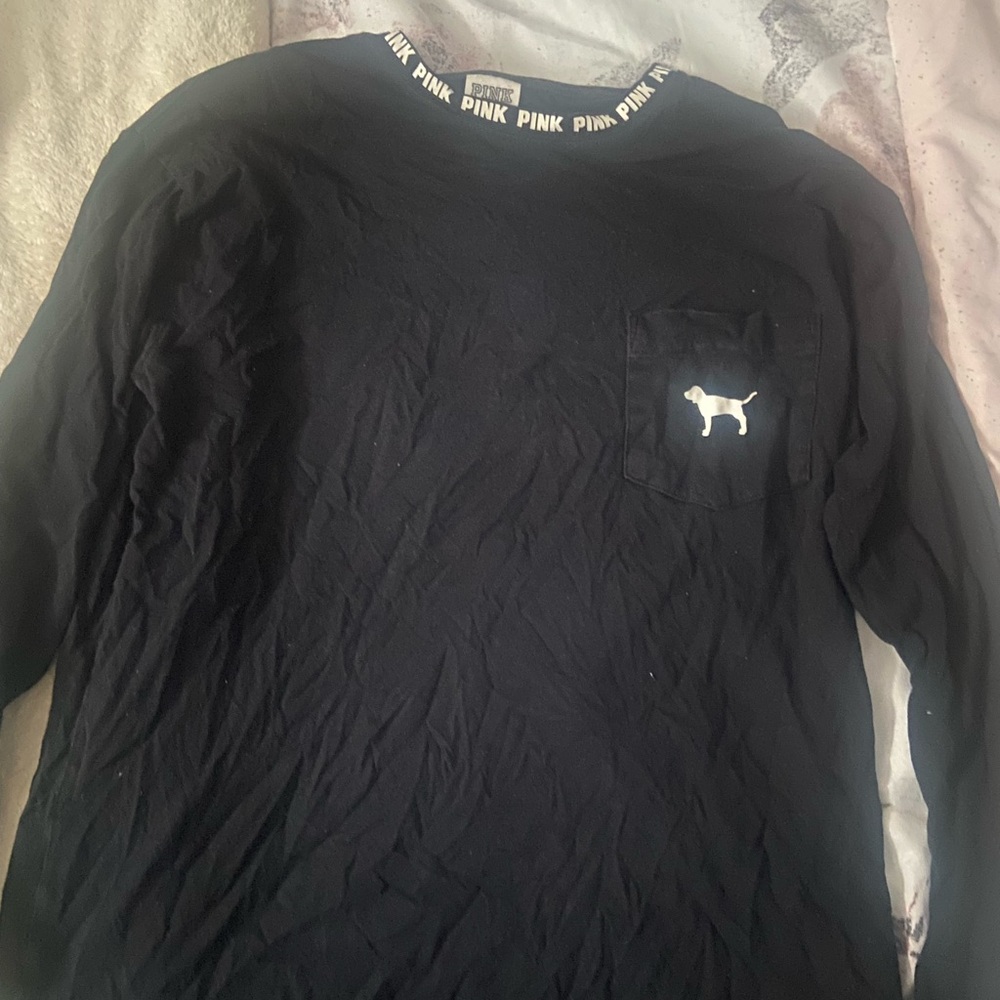 black PINK long sleeved shirt